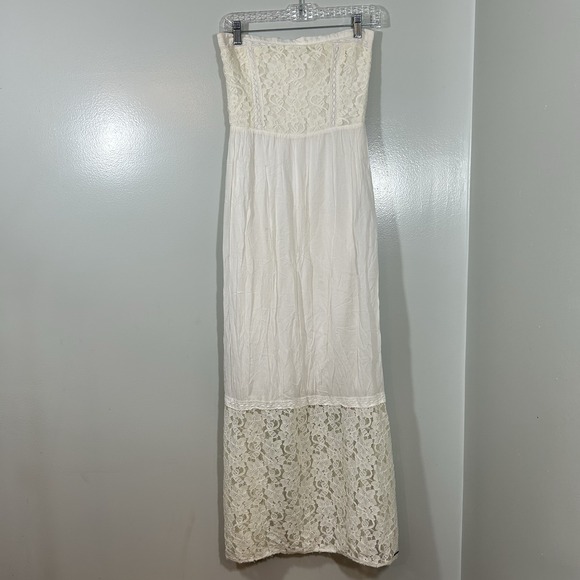 Abercrombie & Fitch Dresses & Skirts - Abercrombie & Fitch Strapless White Lace Dress Medium Smoked Back  Side Slit